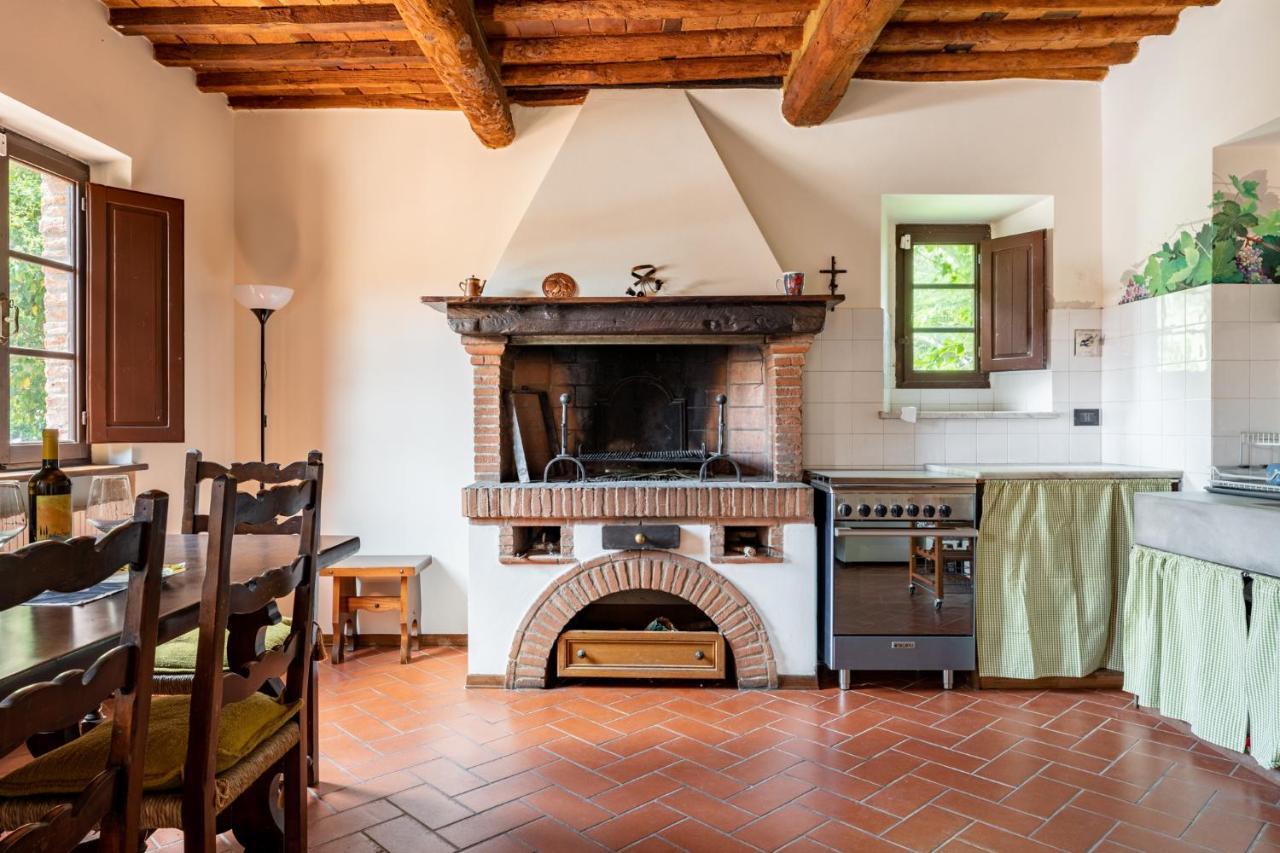 La Casina Di Elisa Villa Montecarlo Buitenkant foto