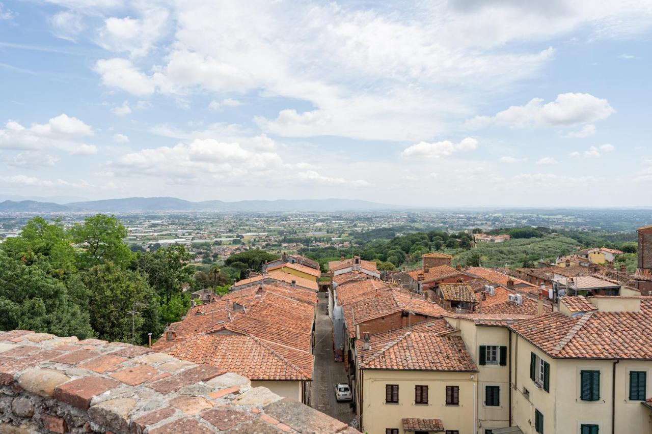 La Casina Di Elisa Villa Montecarlo Buitenkant foto