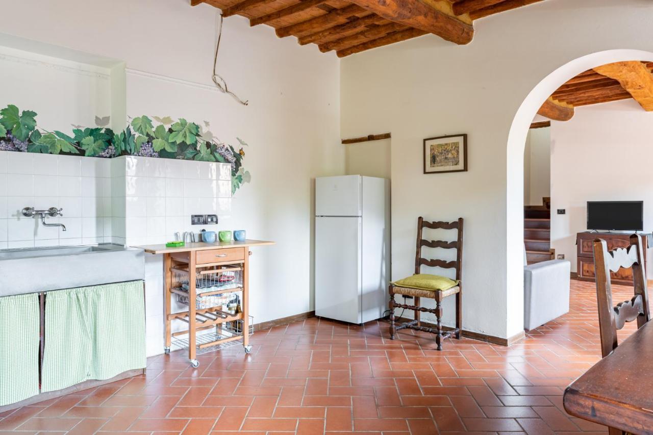 La Casina Di Elisa Villa Montecarlo Buitenkant foto