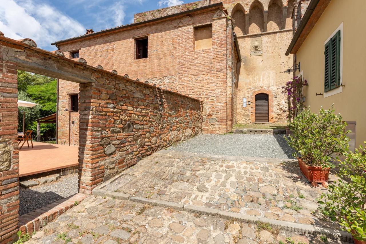 La Casina Di Elisa Villa Montecarlo Buitenkant foto